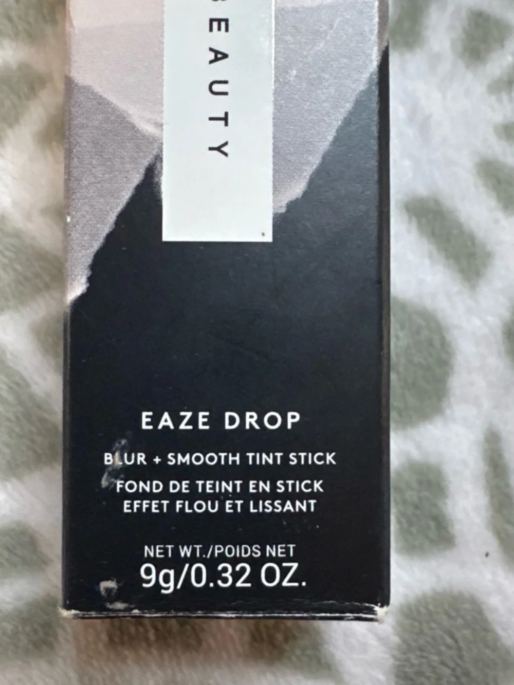 Fenty Beauty Eaze Drop Blur + Smooth tint Stick -